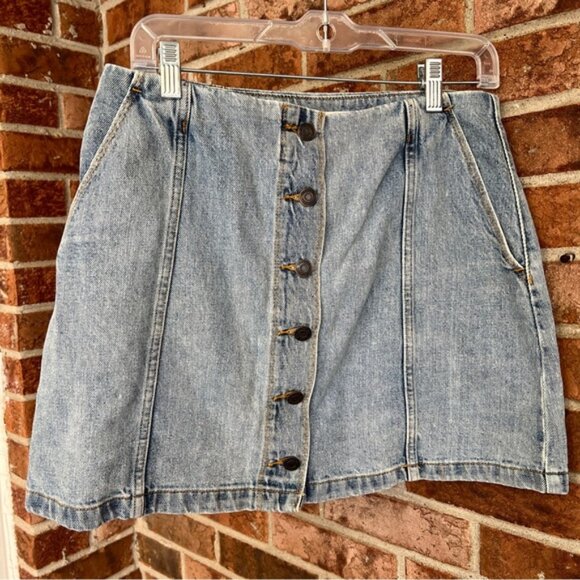 Aritzia * Wilfred Free Ahrens Denim Button Down Mini Skirt EUC  100% Cotton S10 - Picture 2 of 13